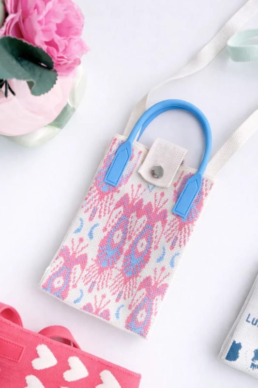 Pink Blue Motifs